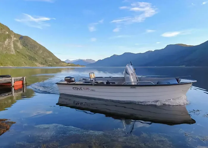 Semesterbostad Stunning In With House Sea View Lauvstad